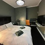 شقة Della Rocca Urban Relais
