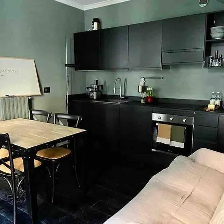 Lägenhet Della Rocca Urban Relais *