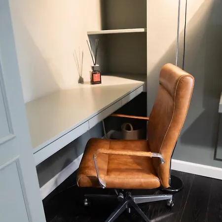 Lägenhet Della Rocca Urban Relais *