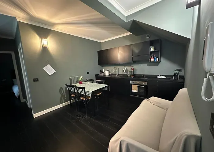 Apartment Della Rocca Urban Relais *